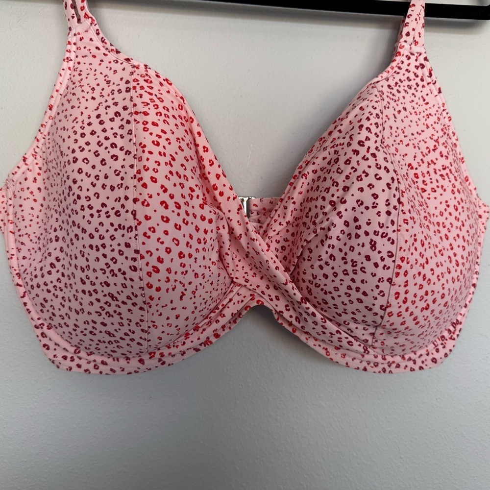 Birdsong Chic Pink Leopard Bikini Top - Picture 2 of 5